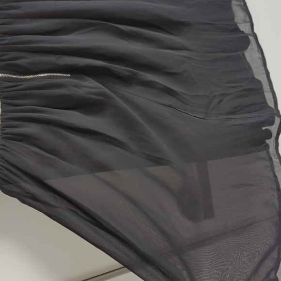 Semi formal dress, size large - Picture 4 of 6